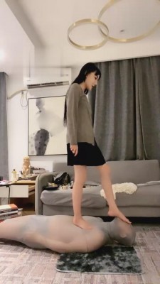 【千条姐】深度窒息-浓痰保鲜膜木乃伊坐脸 bf2197_HD绳艺资源