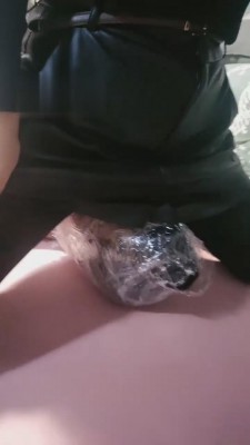 图片[2]_【雪儿】保鲜膜艺术装置/坐脸窒息/脚耳光 bf2252_HD绳艺资源