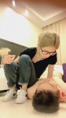 图片[4]_【希希子】推荐-3S牛仔裤坐脸/口水/小白鞋白袜羞辱 bf2301_HD绳艺资源