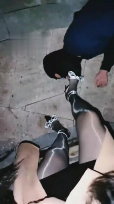 【叶子天津】户外舔鞋底吃浓痰 bf2227_HD绳艺资源