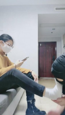 【小刚几】贱狗喜欢运动后的臭脚丫 bf2339_HD绳艺资源