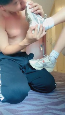 图片[2]_【怡怡子】高难度挑战踢裆踩踏耳光全体重踩 bf2342_HD绳艺资源