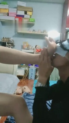 图片[4]_【七月】弟弟偷闻姐姐丝袜被抓到 bf2401_HD绳艺资源