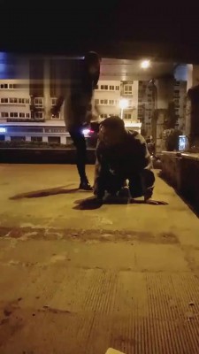 图片[2]_【刘二狗】户外舔路人脏靴子-高难度挑战虐待【完整版】 bf2459_HD绳艺资源