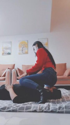 【猫神大人】极致悬空踩踏坐脸-直接淋圣水 bf2471_HD绳艺资源