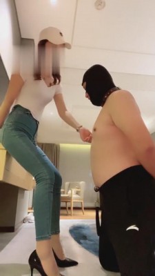 图片[4]_【虞姬】向导被强迫虐乳-坐脸-踢裆-舔脚 bf2516_HD绳艺资源