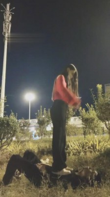 图片[4]_【猫神大人】精神小妹户外虐路人 bf2571_HD绳艺资源