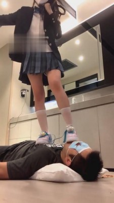 图片[4]_【小公主】板鞋白丝全体重踩踏 bf2605_HD绳艺资源