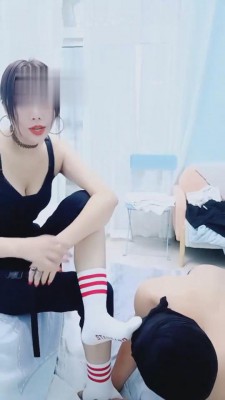 【溢香大大】倒灌玉足圣水-白棉袜深喉 bf2785_HD绳艺资源