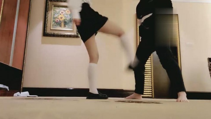 【维妮】踢裆-踩踏-极限深喉挑战 bf2731_HD绳艺资源