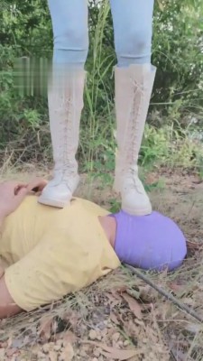 【高难度挑战美学】白靴骑脖子-长靴深喉脚耳光 bf3216_HD绳艺资源