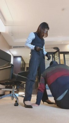 【芒果】转胯-闻裆-骑马-骑脖子 bf3286_HD绳艺资源