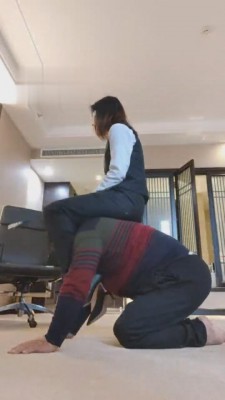 图片[6]_【芒果】转胯-闻裆-骑马-骑脖子 bf3286_HD绳艺资源