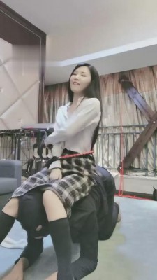 【银河】可爱御姐过膝袜皮鞋羞辱狗 bf2986_HD绳艺资源