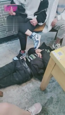 图片[8]_【小拽主人】火锅店当着情侣素人面玩狗 bf2899_HD绳艺资源