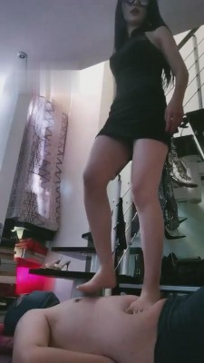 图片[4]_【叶子天津】高跟鞋全体重踩踏-跳踩 bf3092_HD绳艺资源