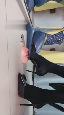 【歌迪丝】三婶吃鞋底-无底线超贱 bf3102_HD绳艺资源