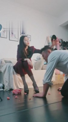 图片[3]_【微希】女Boss艺术训练男下属强迫吃圣水泡面 bf2954_HD绳艺资源