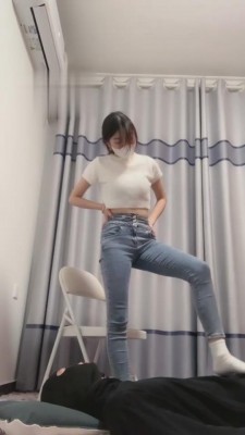 【诺可儿】首次调狗-耳光/口水/钻胯/坐脸/踩踏 bf3030_HD绳艺资源