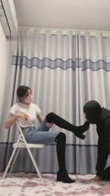 图片[6]_【诺可儿】首次调狗-耳光/口水/钻胯/坐脸/踩踏 bf3030_HD绳艺资源