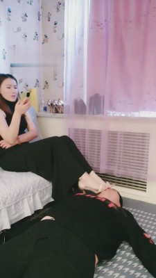 图片[3]_【夜色女S】恋足口水训练全体重踩踏 bf3054_HD绳艺资源