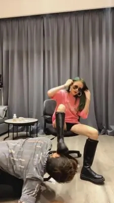 图片[4]_【弯弯小阿姨】大皮靴伺候-香蕉喂食-酸奶保养 G-210709-19_HD绳艺资源