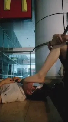 图片[4]_【梵高】麦当劳门前当模特的狗 G-210715-19_HD绳艺资源