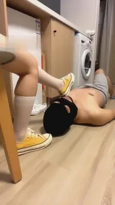 【云云酱】帆布鞋白丝全体重踩踏（2） G-210717-46_HD绳艺资源