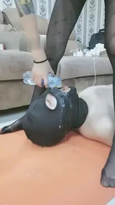 图片[8]_【傲柔】踢裆/深喉/踩/踹/舔脚/圣水/骑马钻胯/口水【下】 G-210725-12_HD绳艺资源