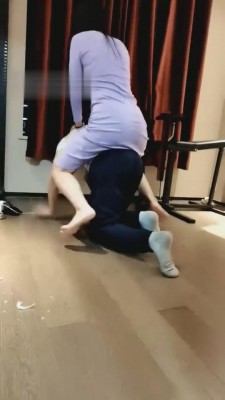 图片[5]_【希蓝郡主】外卖员竟敢偷喝奶茶-胯下之辱 G-210807-8_HD绳艺资源