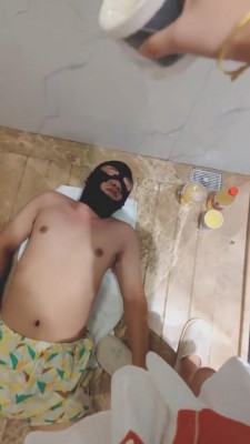 图片[7]_【奈奈】耐克小白鞋原味船袜羞辱/裸足碾压食物喂食 bf458_HD绳艺资源