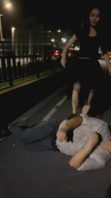 图片[5]_【番番奶奶】户外尾随美女被暴打 bf809_HD绳艺资源