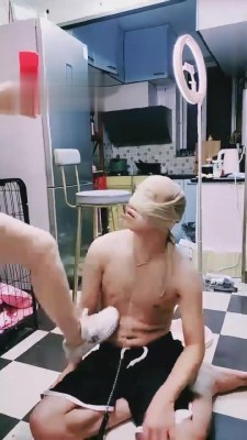 【lisa宝宝】小偷乖乖舔脚 bf793_HD绳艺资源