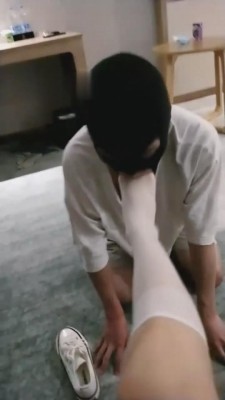 图片[6]_【晨希】帆布鞋白丝踩踏贱狗【续集】 bf511_HD绳艺资源