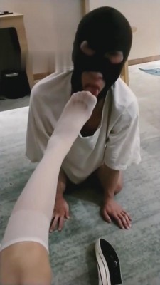 图片[8]_【晨希】帆布鞋白丝踩踏贱狗【续集】 bf511_HD绳艺资源