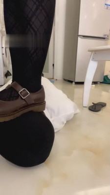 图片[2]_【云云酱】全体重踩/踢裆 bf519_HD绳艺资源