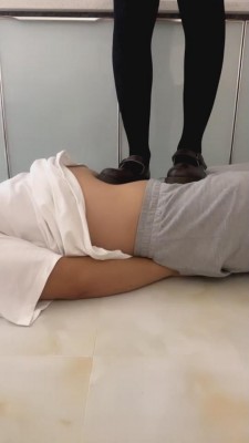 图片[3]_【云云酱】全体重踩/踢裆 bf519_HD绳艺资源