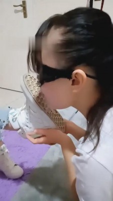 【女慕乐】舌头清理主人鞋底美足 G-210823-3_HD绳艺资源