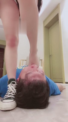 图片[10]_【甜依】帆布鞋白袜羞辱脚奴【双视角版】 bf15447_HD绳艺资源