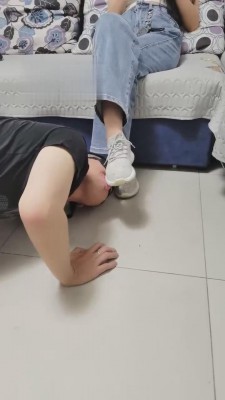 【文文文】开发03年素人小姐姐舔鞋 bf15723_HD绳艺资源