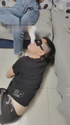 图片[3]_【文文文】开发03年素人小姐姐舔鞋 bf15723_HD绳艺资源