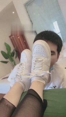 图片[3]_【欣欣S】黑丝棉袜小白鞋玩畜生 bf15738_HD绳艺资源