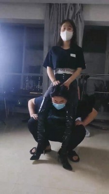 【雪儿】长靴军统挑战贱奴 bf15815_HD绳艺资源