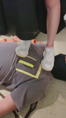 【骨精精】运动鞋+裸足全体重踩踏 bf15829_HD绳艺资源