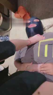 图片[5]_【骨精精】运动鞋+裸足全体重踩踏 bf15829_HD绳艺资源