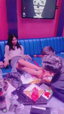 图片[9]_【七月大大】KTV双S公开处刑多奴 bf16042_HD绳艺资源