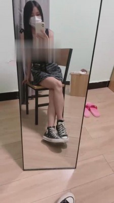 【温嘉雨】白棉袜羞辱地毯 bf16023_HD绳艺资源