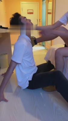 图片[2]_【于努力】素人马丁靴踩狗奴 bf16024_HD绳艺资源