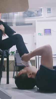 图片[5]_【小贱mt】舔同事的脏鞋臭袜 bf16146_HD绳艺资源