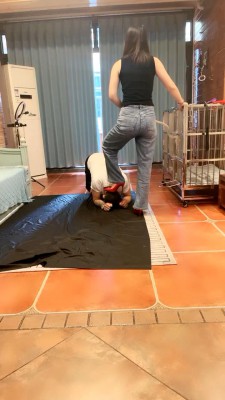 图片[2]_【绯闻王妃】铁笼圈养吃脏东西 bf16127_HD绳艺资源